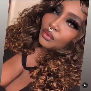 Meet your Posher, Ebony